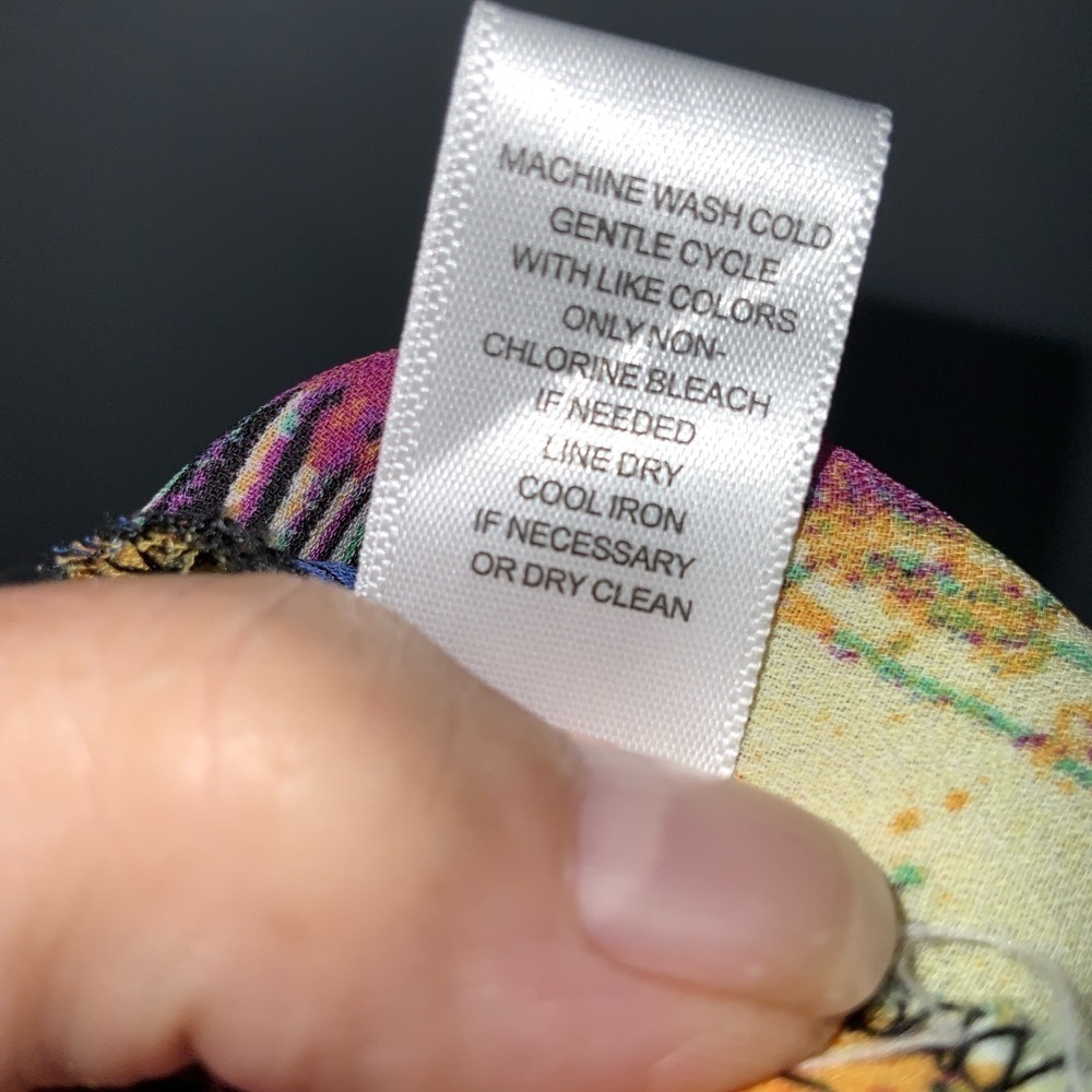 Spense Sleeveless Multicolor Multi-Patterned Butt… - image 8